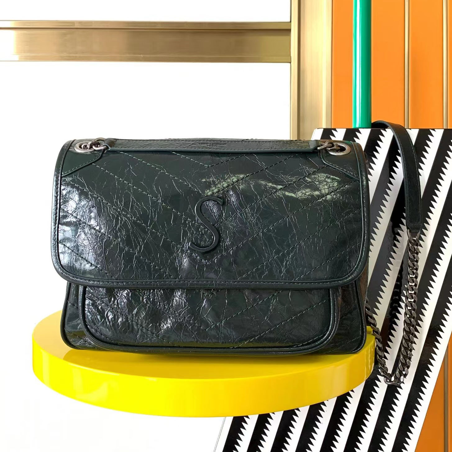 Medium Fashion Luxurys stor vit koppling tygväska kvinnor äkta läder handväskor crossbody kosmetiska väskor mens designer kedja sho278n