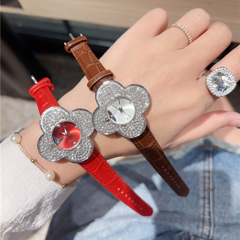 Mode pleine marque montre-bracelet femmes dames cristal fleur Style luxe avec Logo bracelet en cuir horloge à Quartz L94