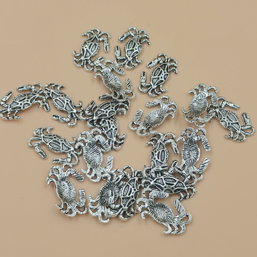 150 pièces pendentifs à breloques de crabe fournitures d'artisanat en argent Antique pour la fabrication de bijoux accessoires tibétains