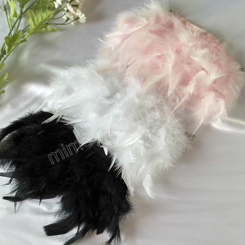 Уникальный черный/белый/розовый браслет с длинными перьями женщины