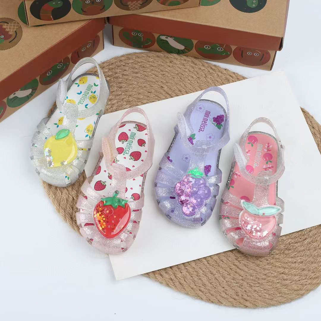 Baskets été nouveau Melissa bébé enfants chaussures de gelée sandales creuses pour enfants filles fruits fraise semelle souple PVC sandales de plage HMI092HKD230701