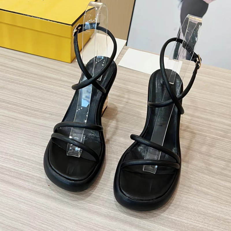 2023 Designer Luxury Pure Color Super High Heels Sandaler Kvinnor 100% läder svart/vit/aprikos/orange en-linje bandig sandal dam sexig chunky klackar öppna tå skor