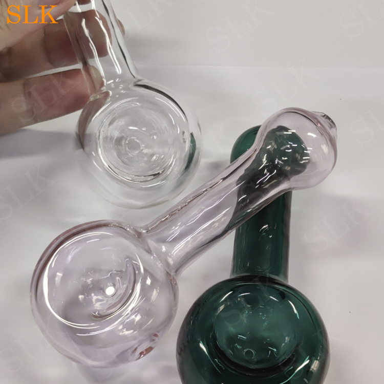 Enkel stil Mini Glas Bongs Glas Rökpipor 4,2 tum Enfärgad sked Hand Pipa Oljebrännare Tobakspipa 420