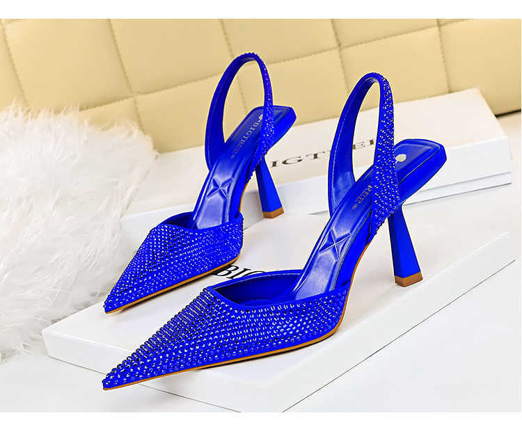 Printemps nouveau ensemble de chaussures pour femme diamant bout pointu Slingback avec talons chaussures noir femmes Slingback Mules sandales L230704