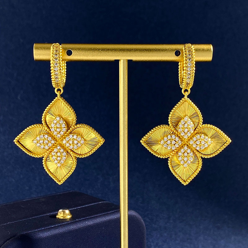 Новые спроектированные блестящие бриллианты в форме цветочных подвеска женские серьги Трехмерные длинные серьги Дизайнерские ювелирные изделия P03