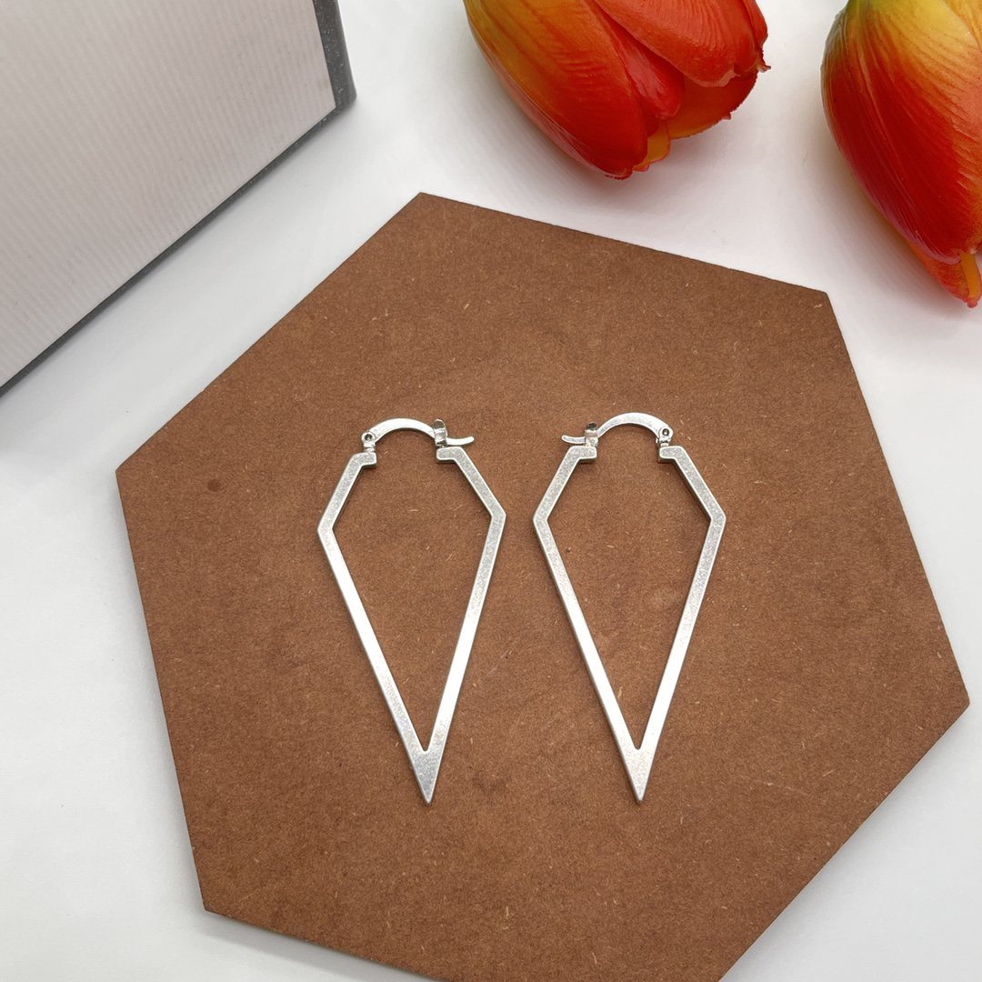 Designer exaggerated geometric earrings The first choice for fashionable ladies High quality exquisite workmanship stainless steel popular jewelry is fast