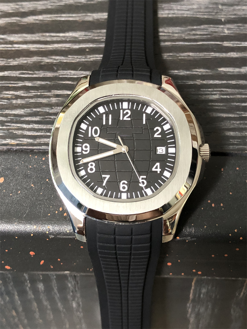 男性と女性のカップルウォッチ 904 ステンレス鋼サファイア防水時計 U1 腕時計カラーラバーバンド 2023 新しいファッション時計