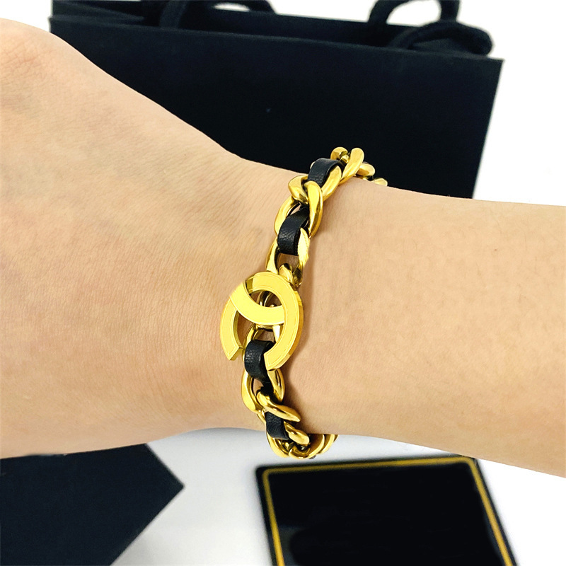 Luxury Designer Jewelry charm bangles for Women men Leather Bracelet Fashion Letter model new style Couple bracelet Holiday gift