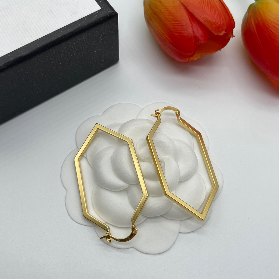 Designer exaggerated geometric earrings The first choice for fashionable ladies High quality exquisite workmanship stainless steel popular jewelry is fast