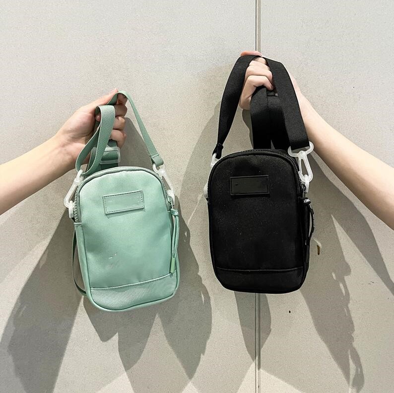 Sac à bandoulière pour femmes concepteurs de sacs à main portefeuille sac à main portable de téléphone portable de téléphone léger sacs d'épalage léger cadeau