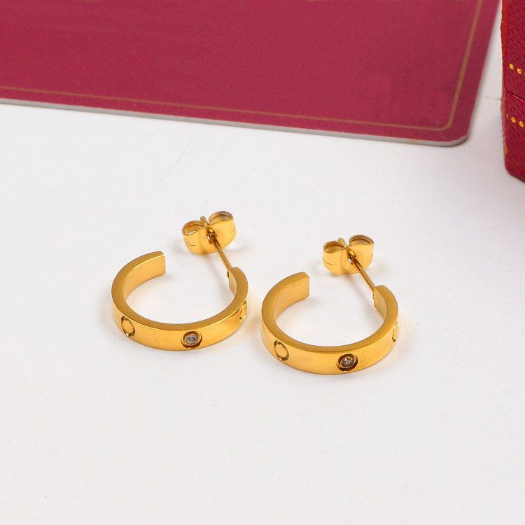 Designer studs Gouden diamanten oorknopjes Titanium stalen liefdesoorbellen voor vrouwen exquise eenvoudige hoogwaardige roestvrijstalen klassieke mode-sieraden cadeau