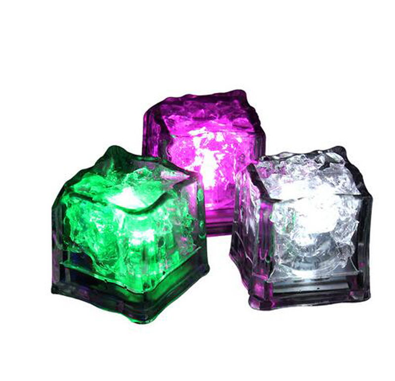 LED Gadget Aoto Colors Mini Romantic Luminous Artificial Ice Cube Flash Light para festa de casamento decoração de bar de Natal