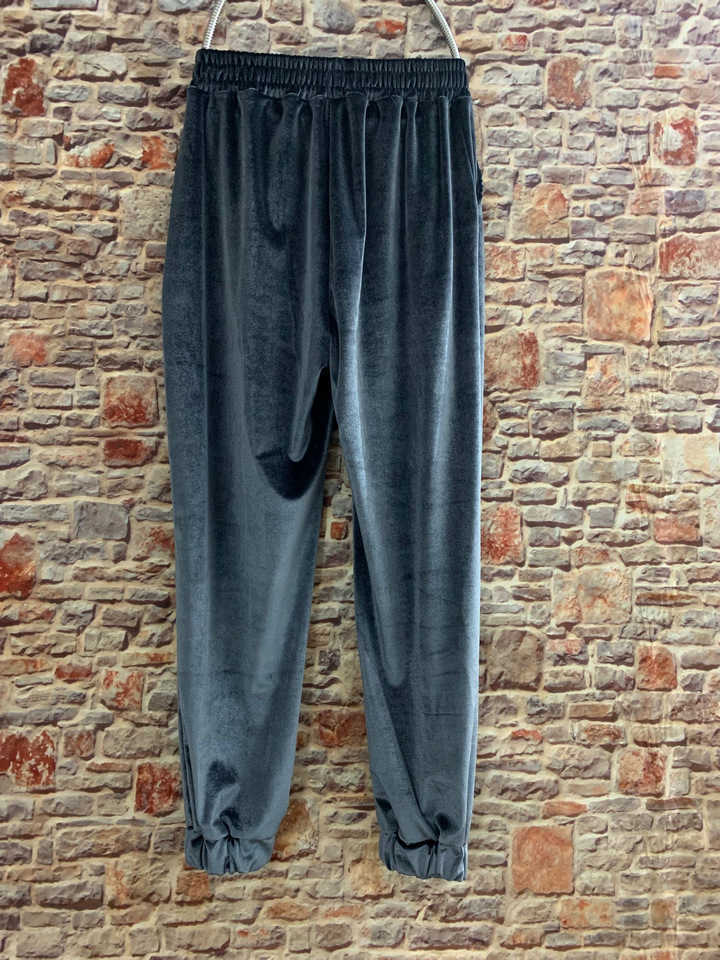 Spodnie damskie Capris zimowe nowe damskie aksamitne welurowe biegaczy miękkie rozciągliwe ciepłe spodnie dresowe z kieszeniami 7 kolorów J230705