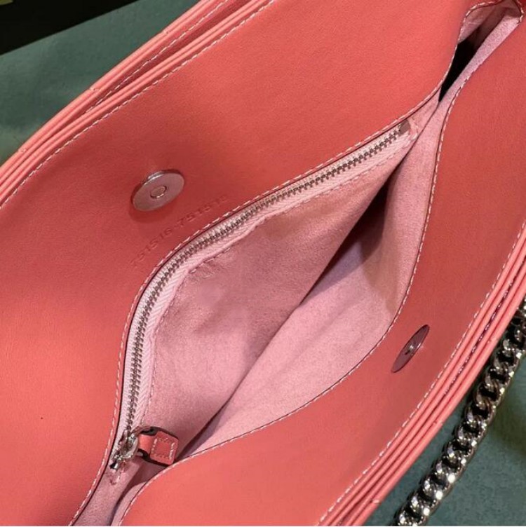 Womens Fashion Handbag Designer Large Capacity Portable Shoulder Bag Genuine Leather Crossbody Bag Solid Color Letter Chain Bag