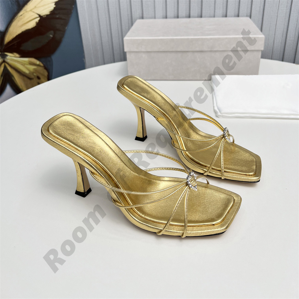 2023 Indiya 100 Latte Nappa Leather Sandals with Crystal Hearts High High Sandals Stiletto High High Keel Dress Bress Pumps Women Women with Box