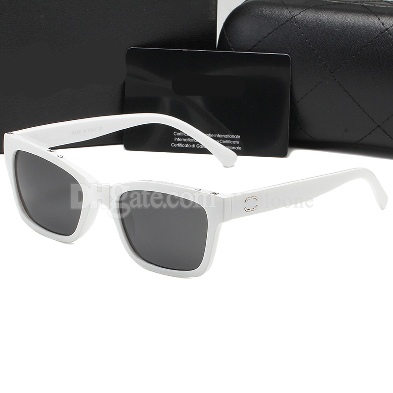 Heta designersolglasögon för kvinnor Klassiska glasögon Beach Goggle Outdoor Beach Solglasögon för man Mix Färg Valfritt med box Polariserat ljus bra