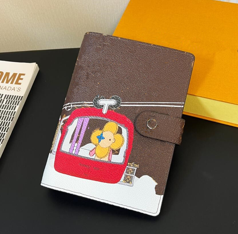 Limited Sunflower Unisex Wallet Designer Brand Panda Printed Check Womens Notebook Diary Graffiti Letter Scrapbook Notepad Mens Purses Card Holders Notebooks