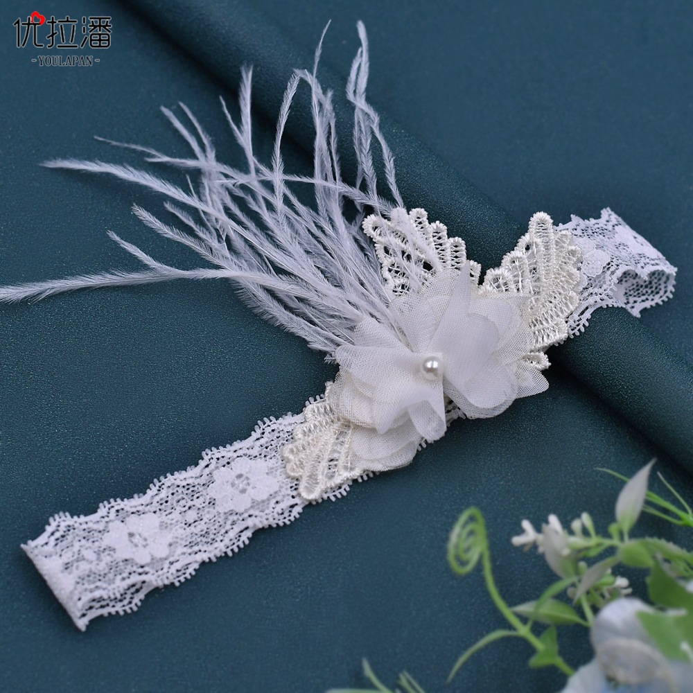 Giarrettiere da sposa in pizzo bianco con pellicce Perla elastica senza slittamento Cintura con giarrettiera da ballo Anello da coscia sexy le donne Abito da sposa Accessori feste CL2563