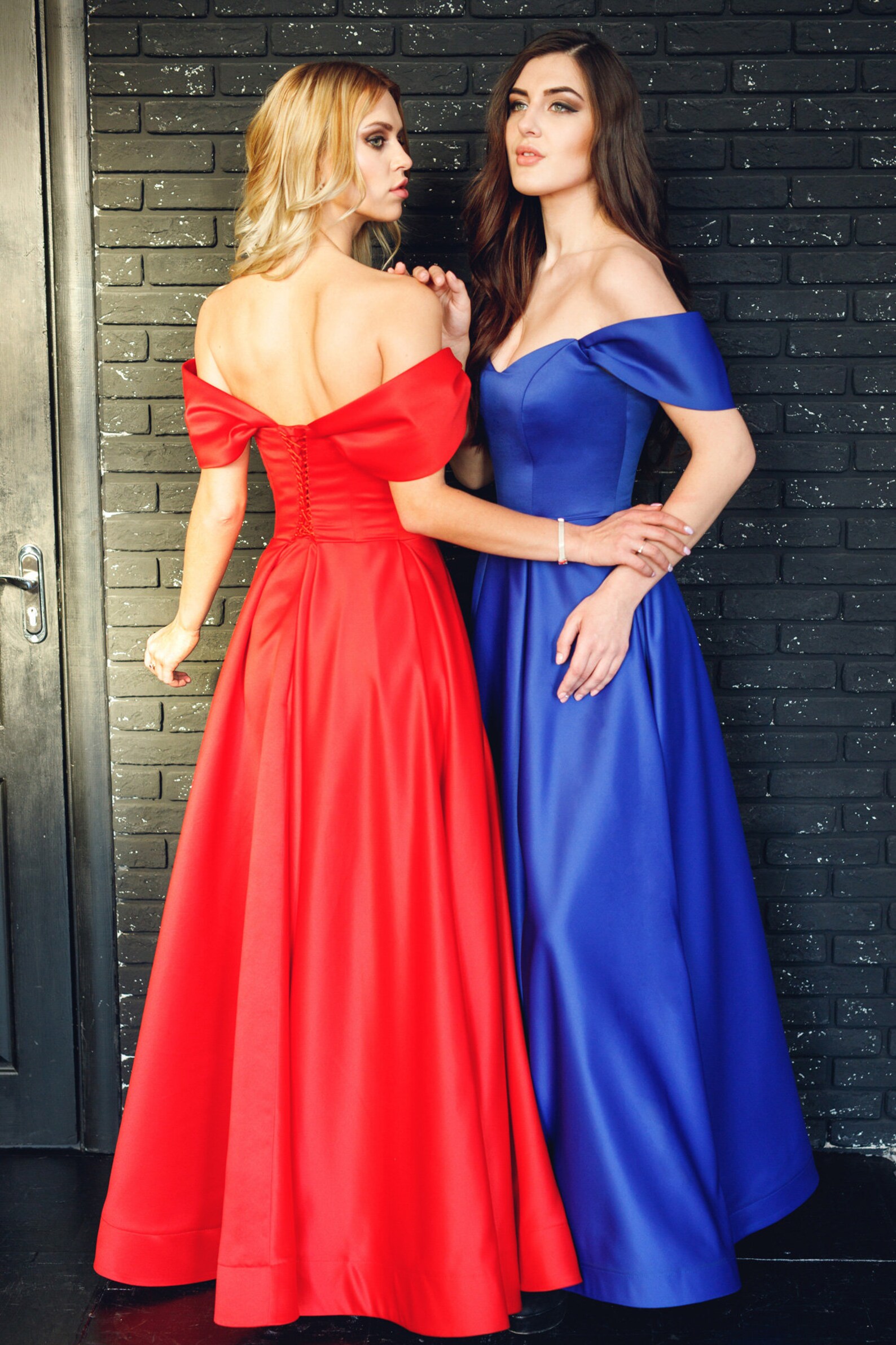 Elegant Off The Shoulder A Line Prom Dresses Satin Sexy High Split Floor Length Women Formal Occasion Party Gowns Plus Size Second Reception Evening Dress CL2570