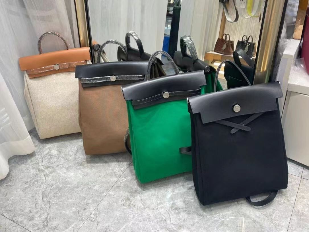 Het Ryggsäck med stor kapacitet Bagage väska för kvinna Man Svart blomma Duffle Resväskor Designer Ryggsäckar Handväskor Handväska Mode Män Kvinnor handväska Bokväska