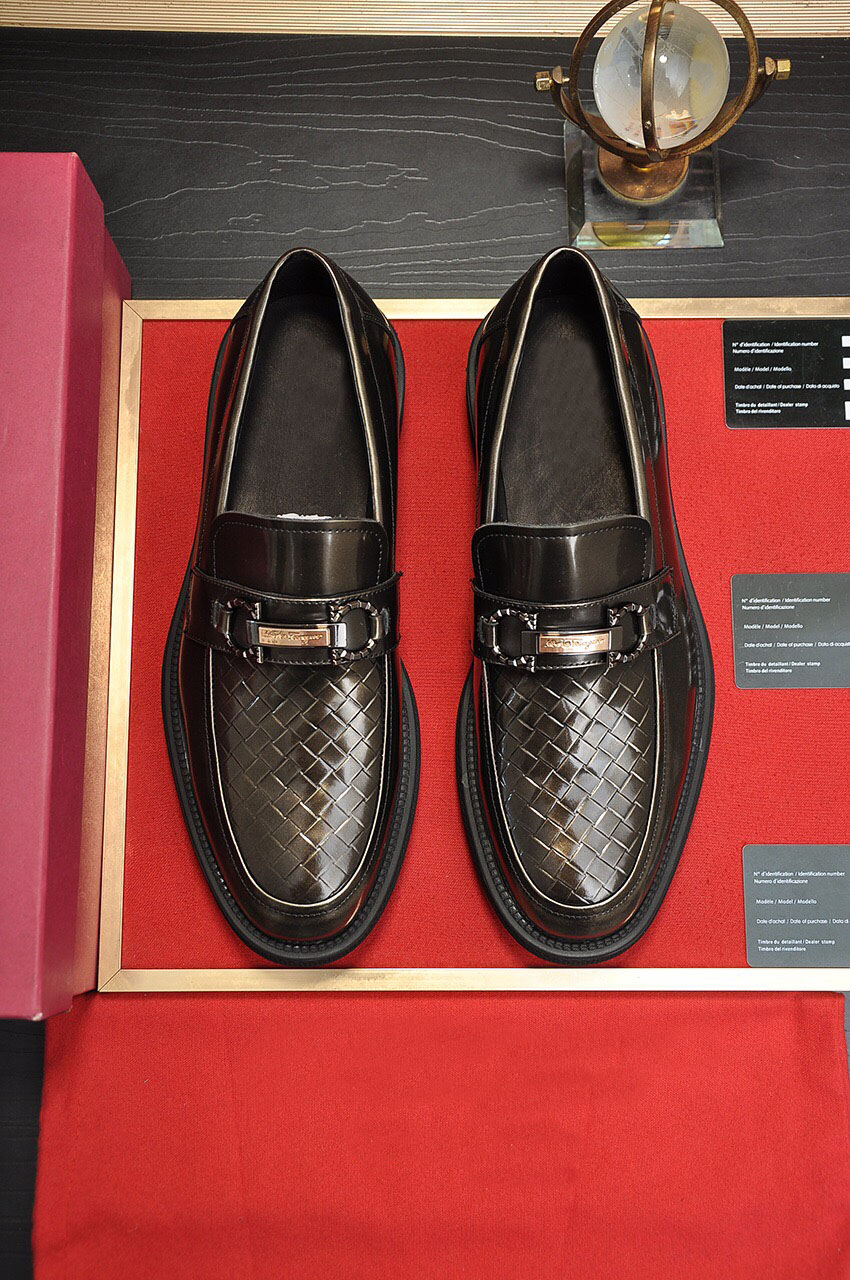 Mode 2023 hommes Designer robe formelle mocassins hommes en cuir véritable appartements sorties chaussures décontractées fête Oxfords taille 38-45
