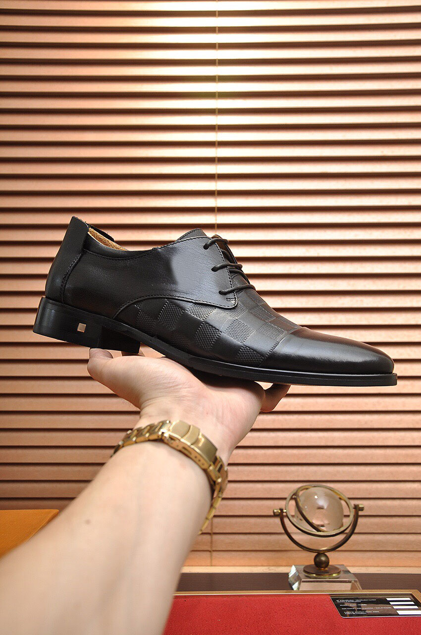 Novos sapatos formais de negócios masculinos de couro genuíno 2023, designer de marca, escritório, feitos à mão, festa de casamento, Oxfords, tamanho 38-45