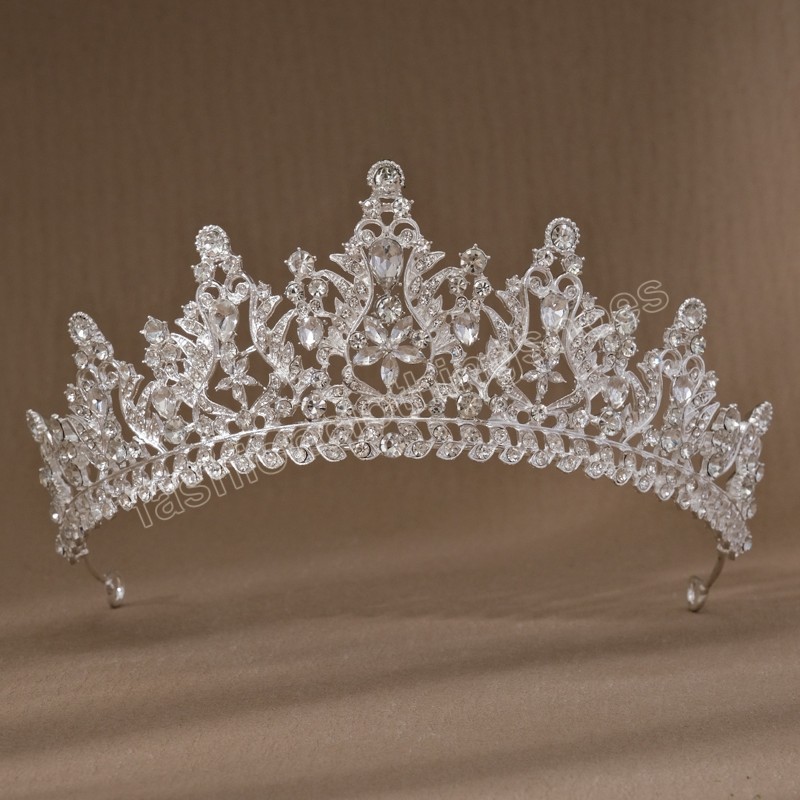 5 färger Mode Lyx Kristall Tiara Crown Kvinnor Bröllopsfest Nya koreanska Elegant Bröllopshår Klänning Accessoarer