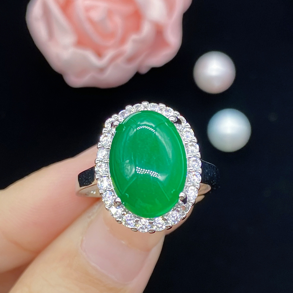 Jóias Anéis de casamento Meninas moda gelo verde jade Esmeralda zircão diamante anel de abertura de ouro branco feminino jóias de festa mãe presente de aniversário ajustável