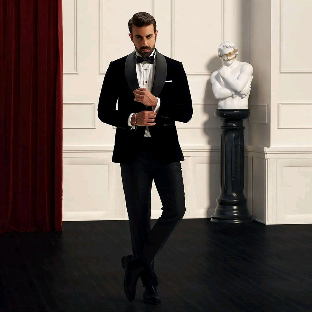 Black Velvet Wedding Tuxedos Slim Fit Men Suits Shawl Lapel Groom Wear Morning Bussiness Party Wear