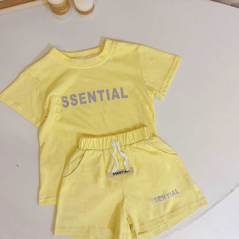 Enfants Designer Vêtements Garçons Ensembles D'été Survêtement De Mode T-shirt Shorts Enfants Tenues Bébé Infant Vêtements Décontractés