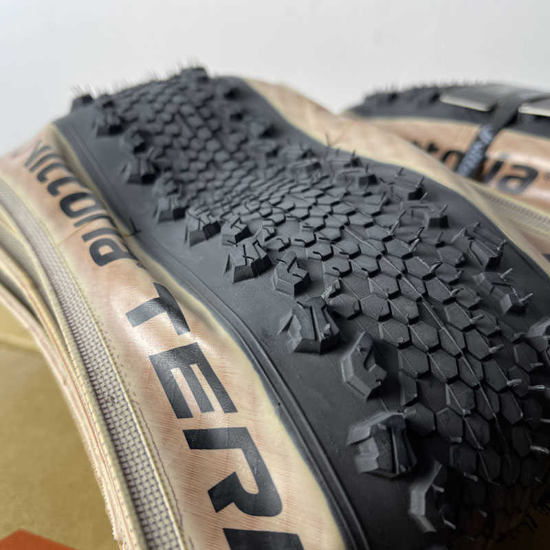 Pneumatici bici VITTORIA Terreno MTB Tubeless Tires Graphene2.0 292.25 29inch XC Mountain Pneumatici biciclette pieghevoli HKD230712