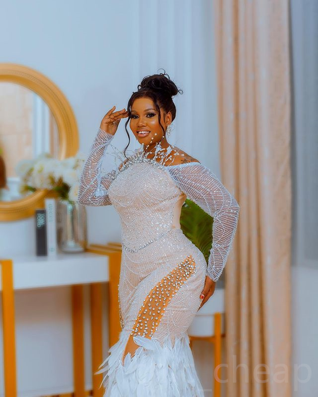 2023 Aso Ebi White Mermaid Prom Dress Cristalli di perline Sera Festa formale Secondo ricevimento Compleanno Abiti di fidanzamento Abiti Robe De Soiree ZJ723