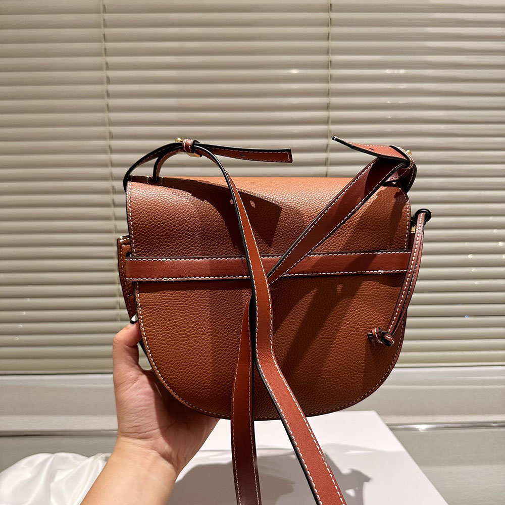 Boutique de vendas imperdíveis 2023, nova mini pequena bolsa de couro marrom feminina bolsa tiracolo de um ombro, designer de marca de luxo italiano moda francesa estilo casual