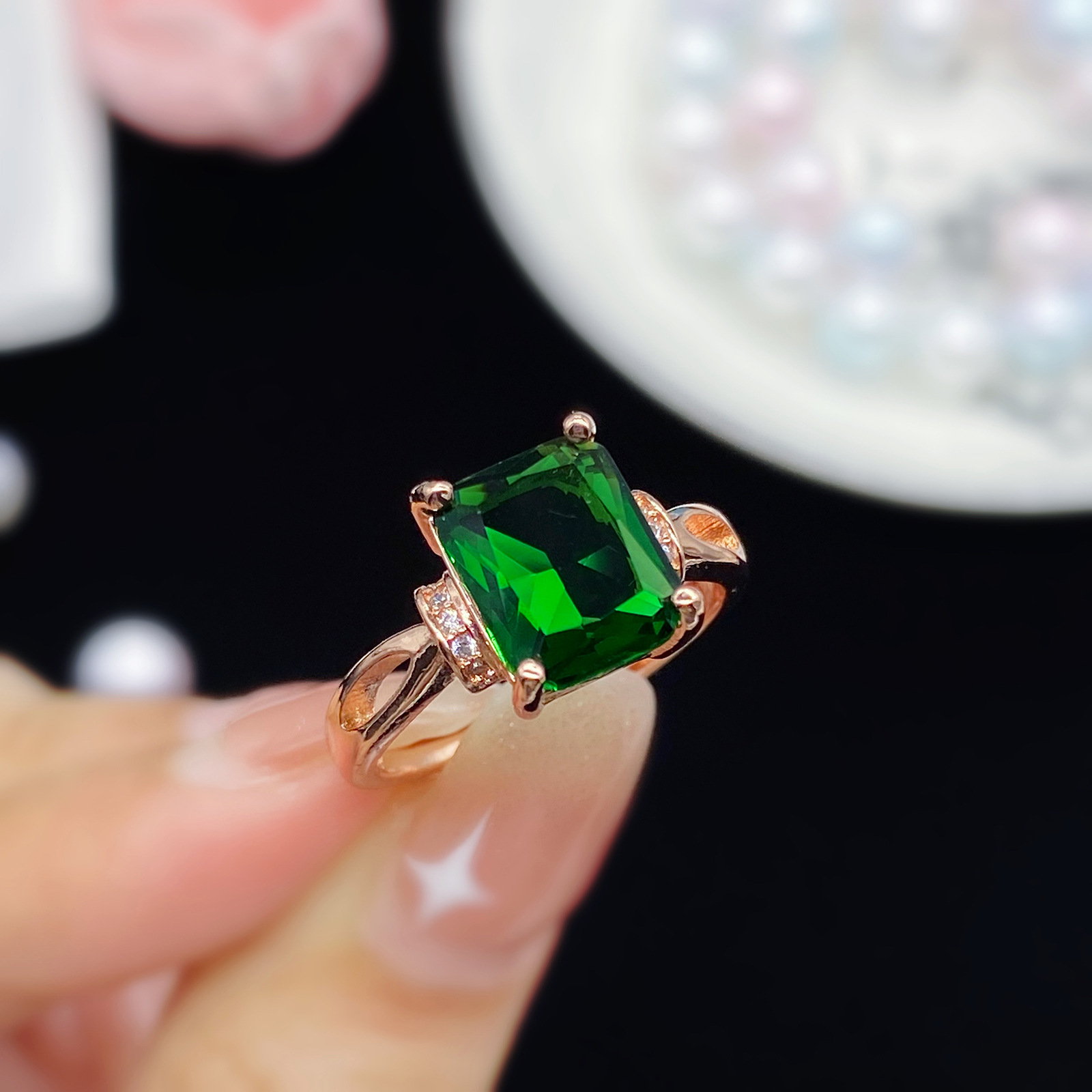 Jewelry women fashion Wedding ring Princess square Emerald green Crystal zircon Diamond Rose Gold Ring Party Jewelry Birthday Gift Adjustable