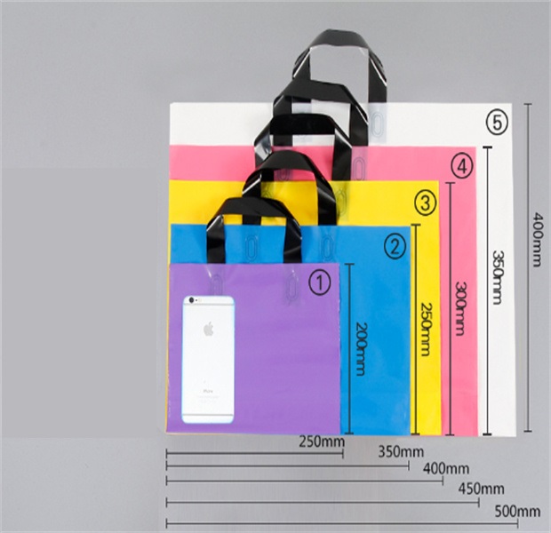 Sacos de compras de embalagem de plástico impressos com logotipo personalizado com alça, saco de embalagem de vestuário/roupa/presente personalizado Atacado JL1539