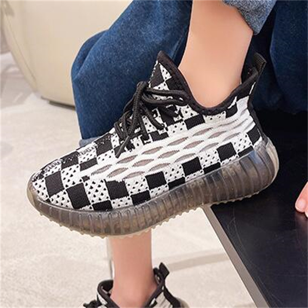 Nuove scarpe casual traspiranti tessute ad aria ragazzi e ragazze in primavera e in autunno sneakers in rete leggera bambini e scarpe da cocco