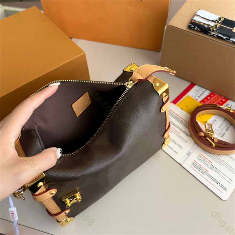 Kadın klasikler retro yan gövde lüks tasarımcılar çanta mektup baskı omuz çanta totes bayan çapraz vücut çantaları kozmetik çantalar kılıflar debriyaj hobo cüzdan cüzdan