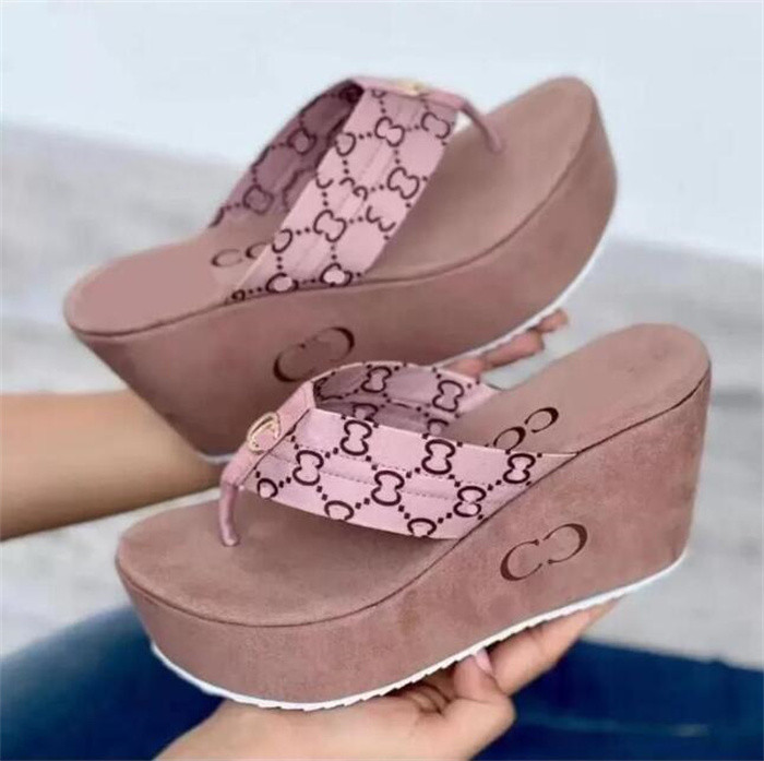 2023 Luxury Fashion Designer Sandaler Flat Slippers With Summer Outdoor Floor Slide Wedge Sandals Lady Letters Cowboy Classic Women Beach Shoes 36-43 AAA