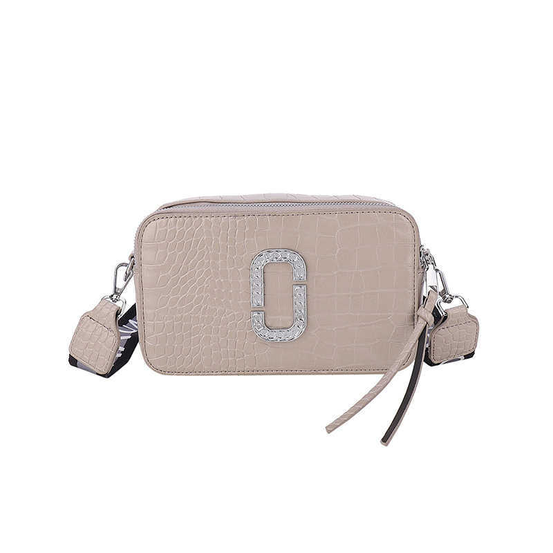 Damen-Design-Taschen, modische Mini-Kameratasche, 2023 neue Taschen, einfache kleine quadratische koreanische Ausgabe, einfarbige Umhängetaschen, Abendkupplungen