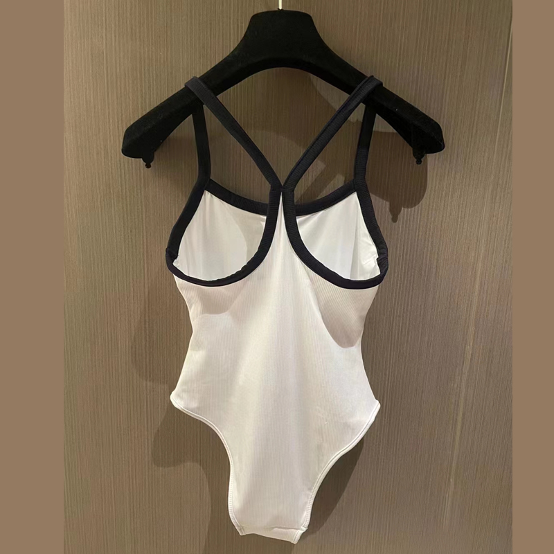 22s Designer Women's Swimwear Knitted One Piece Swimwear Sexy Black and White Two tone Outwear Beach Suit High Luxury Bikini C Letter Diamond Stitch