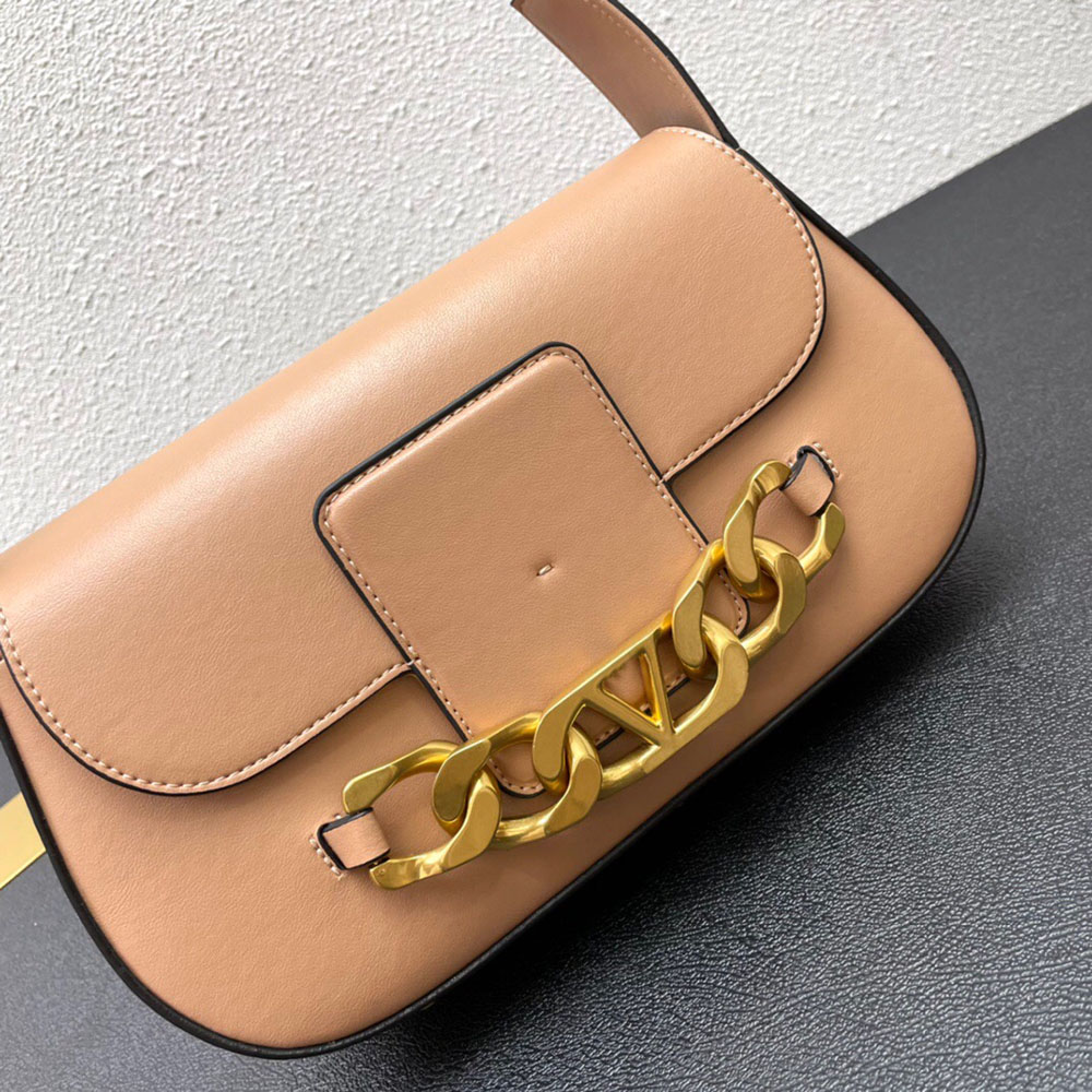 2023 Boutique Raccomandazione Borsa da ascellare da donna in pelle bovina rosa Borsa classica con patta interna Borsa a tracolla portatile con interstrato nascosto Moda di lusso Stile di marca francese