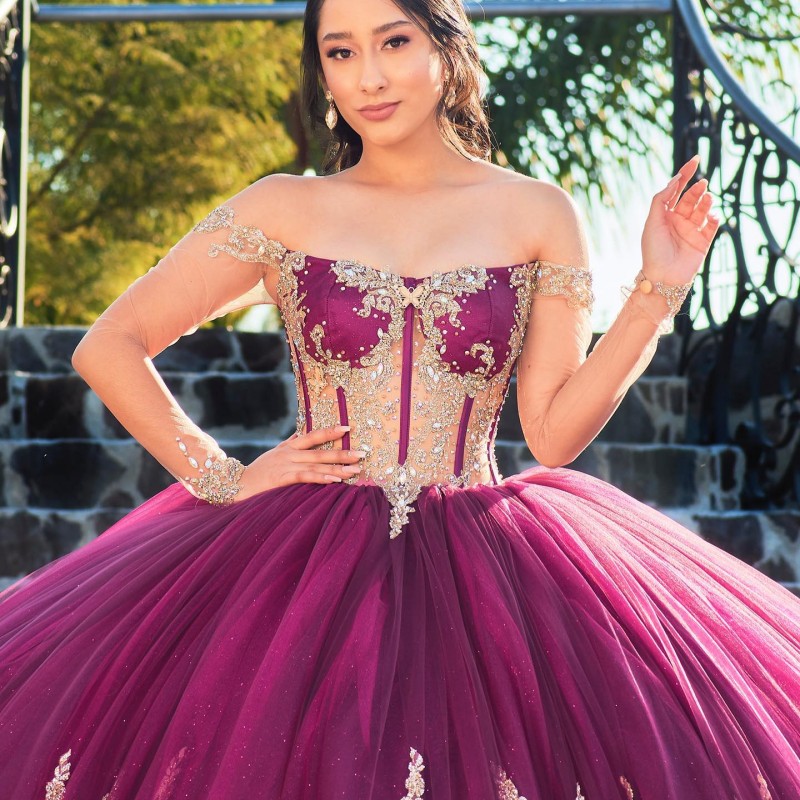 Glänzendes Prinzessin-Ballkleid für 15-jährige Mädchen, formelles Kleid mit Umhang, goldene Applikationen, Spitze für junge Quinceanera-Kleider, Abend- und Partykleid