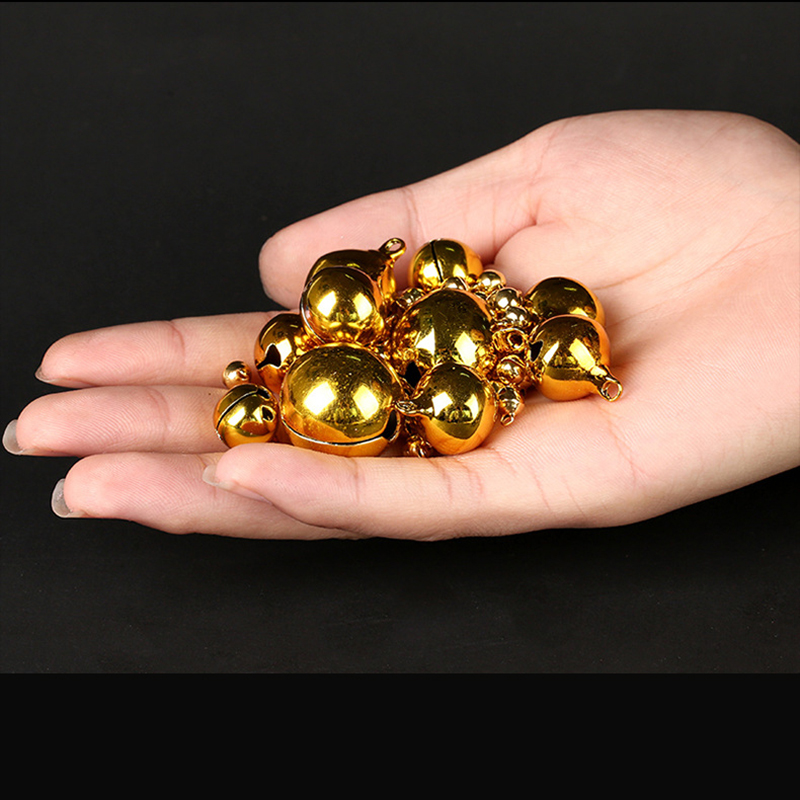 Achados de joias Componentes Amuletos Sino de latão colorido Pequenos sinos de cobre Faça você mesmo Pulseira Jóias Sino feito à mão Acessórios de joias