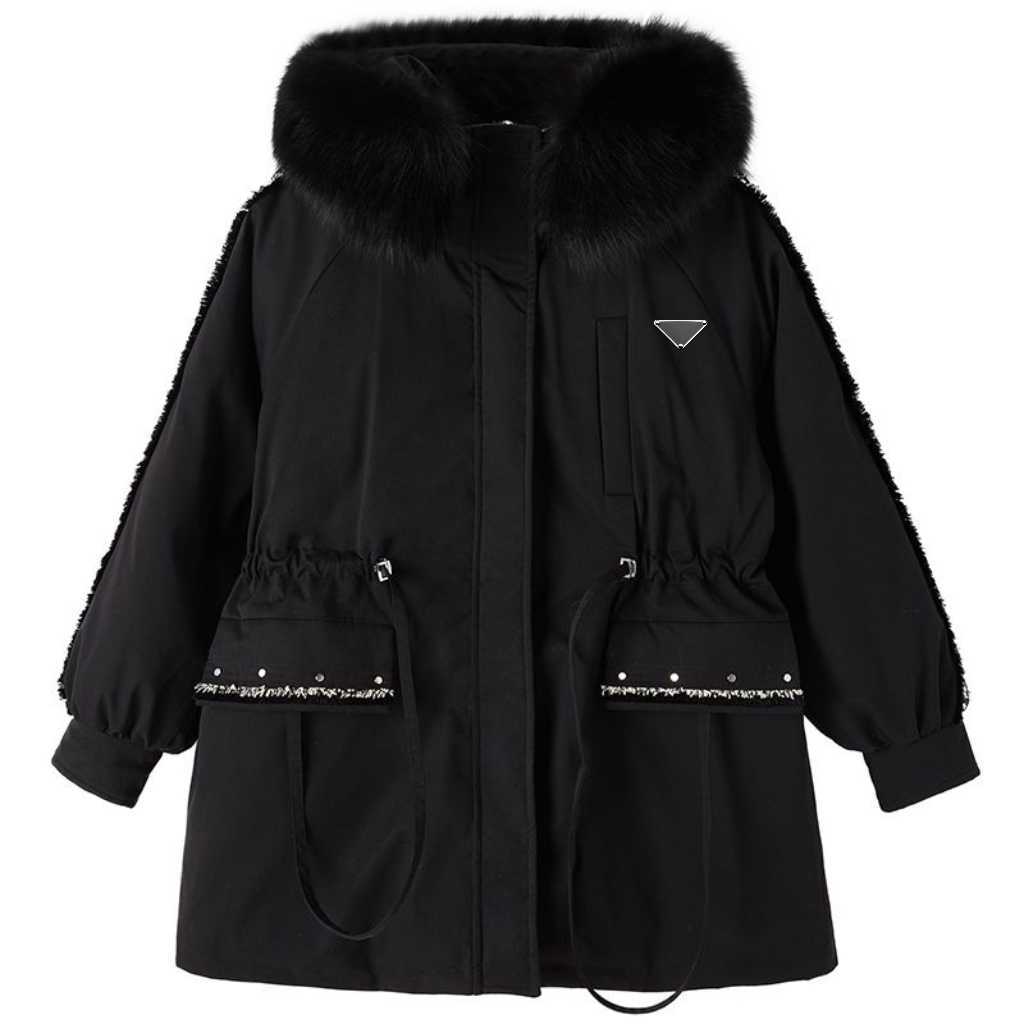 Autumn and winter women hooded fur collar tie slim short down coat, fur collar around the neck soft and warm, tie draw rope slim body.