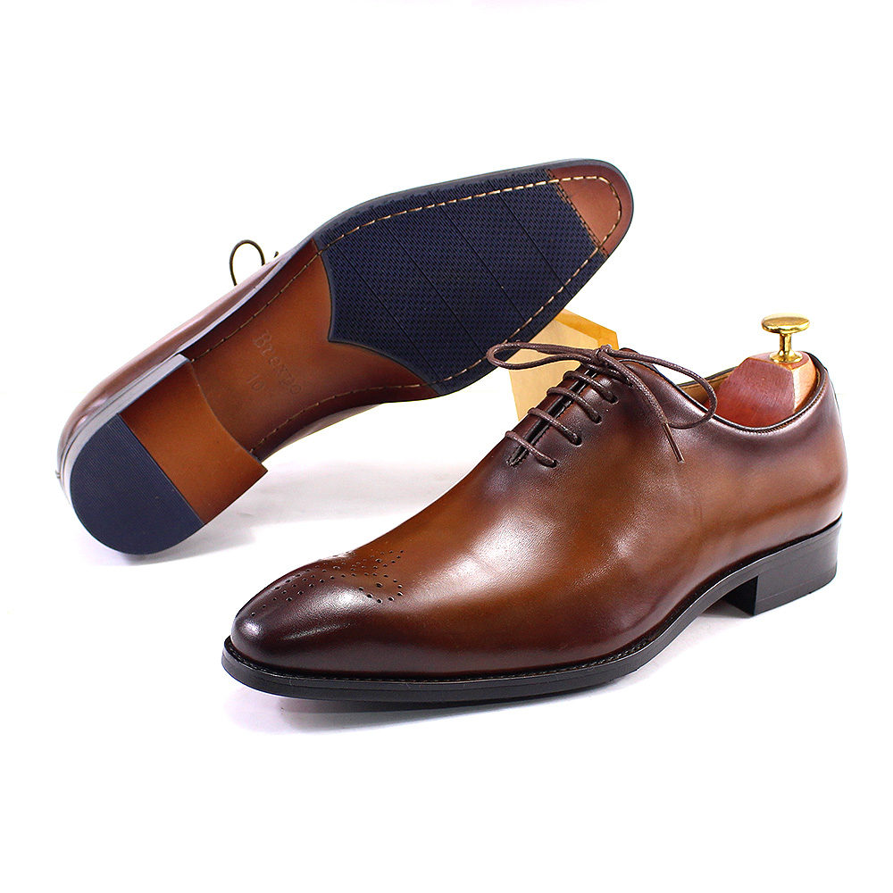 Classic Mens Calfskin Vobe en cuir authentique Coup à lacets Porte-up Pointy Brown Black Business Office Formel Shoes Forme