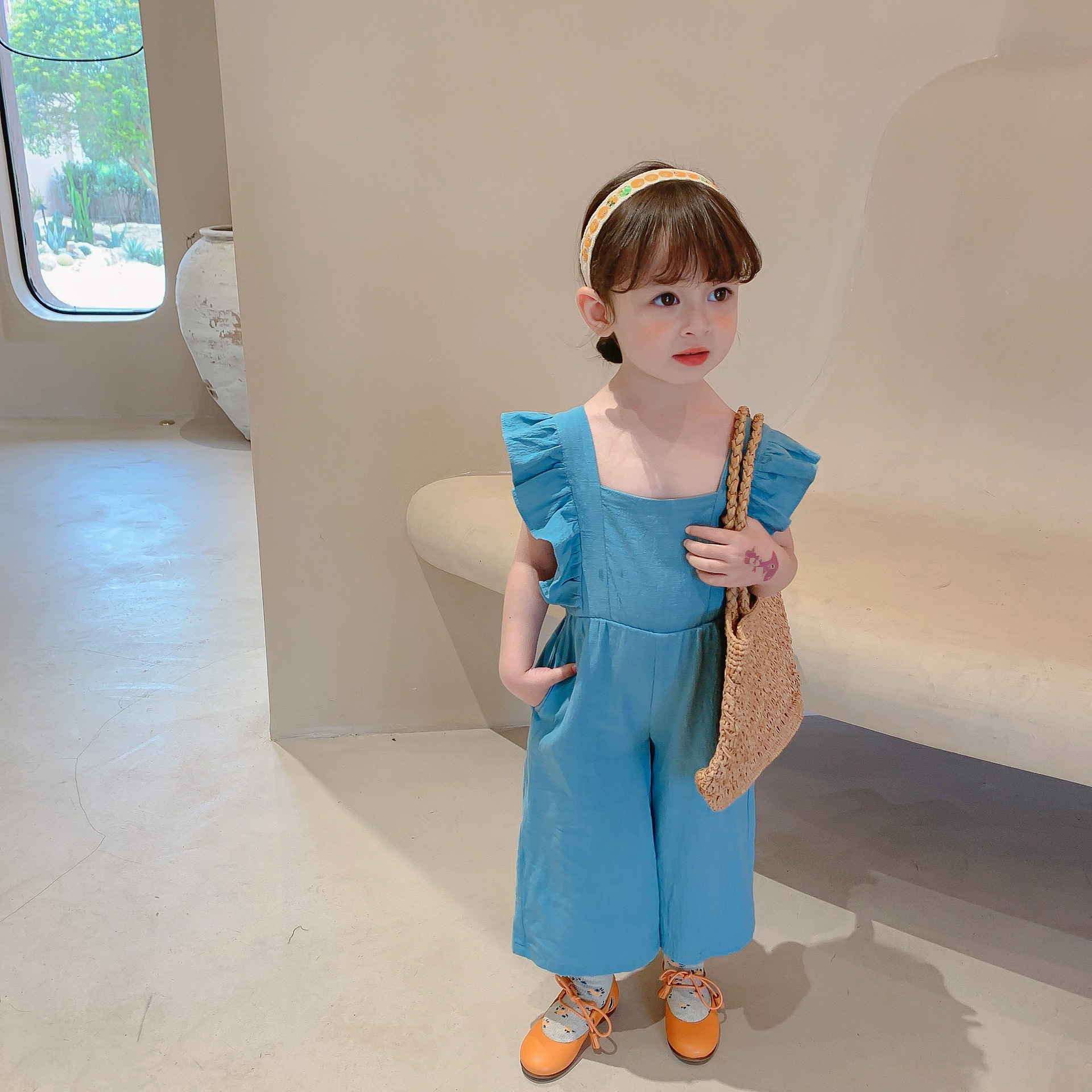 夏の幼児の子供の服の衣装キッズガールズのためのゆるいワイドレッグオーバーオールベイビーカジュアルスポーツジャンプスーツパンツ