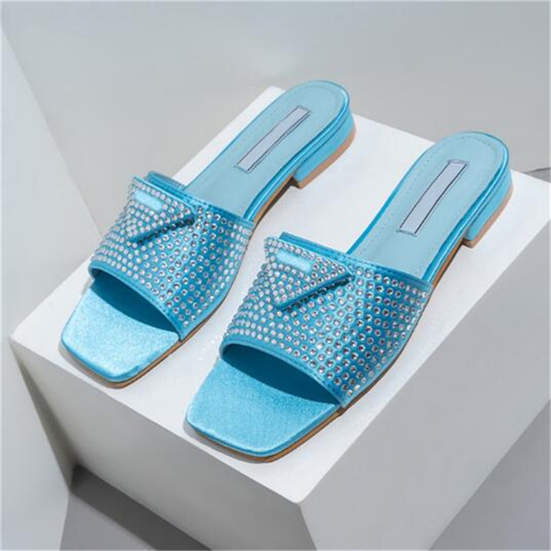 Designer Slides Women Luxury Slippers Rhinestone Triangle Letter Sandals Summer Ladies Chunky Heels Sandal Classic Low Heel Beach Shoes