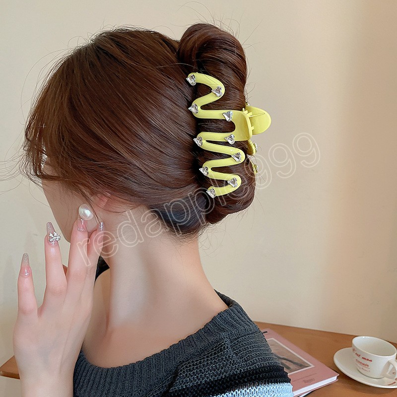 Artigli capelli in acrilico a forma di cuore con strass intarsiati donne Forcina a forma di onda Accessori forcina capelli a cucchiaio con cervello carino