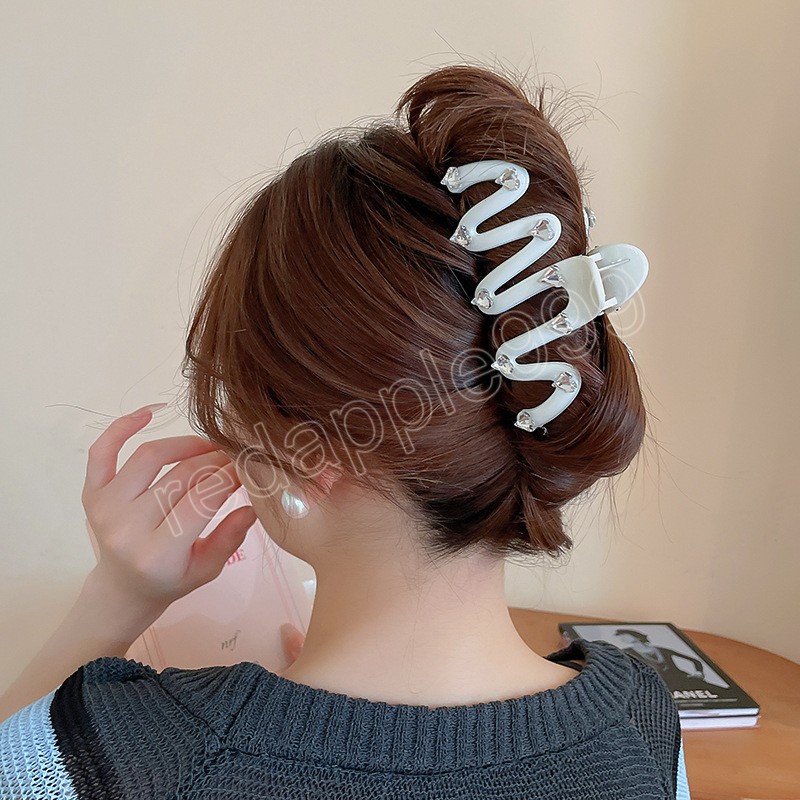 Artigli capelli in acrilico a forma di cuore con strass intarsiati donne Forcina a forma di onda Accessori forcina capelli a cucchiaio con cervello carino