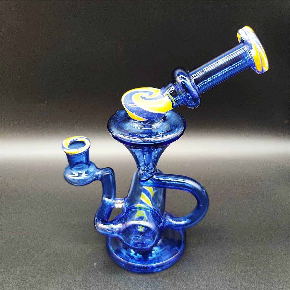 Fab Egg Slit Hub Heady Bong Dikke Dikke helderblauw 8 inch Luxe Hookah Glass Bong Dabber Rig Recycler Incycler Rook Pijp Slit Puck Wig Wag Glass Nek 14,4 mm Versnel PERC